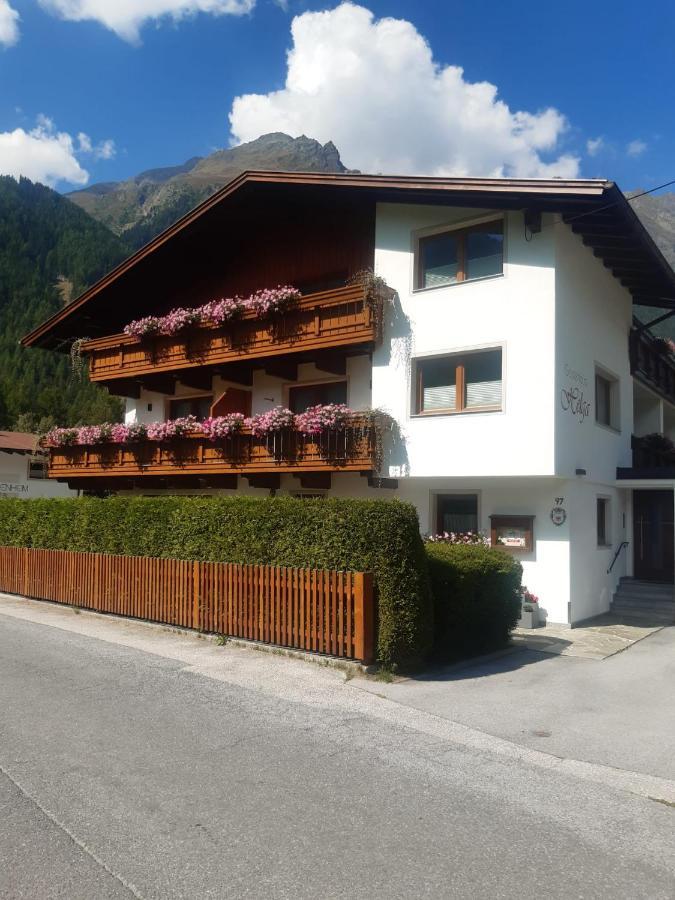 Gaestehaus Helga Längenfeld Buitenkant foto